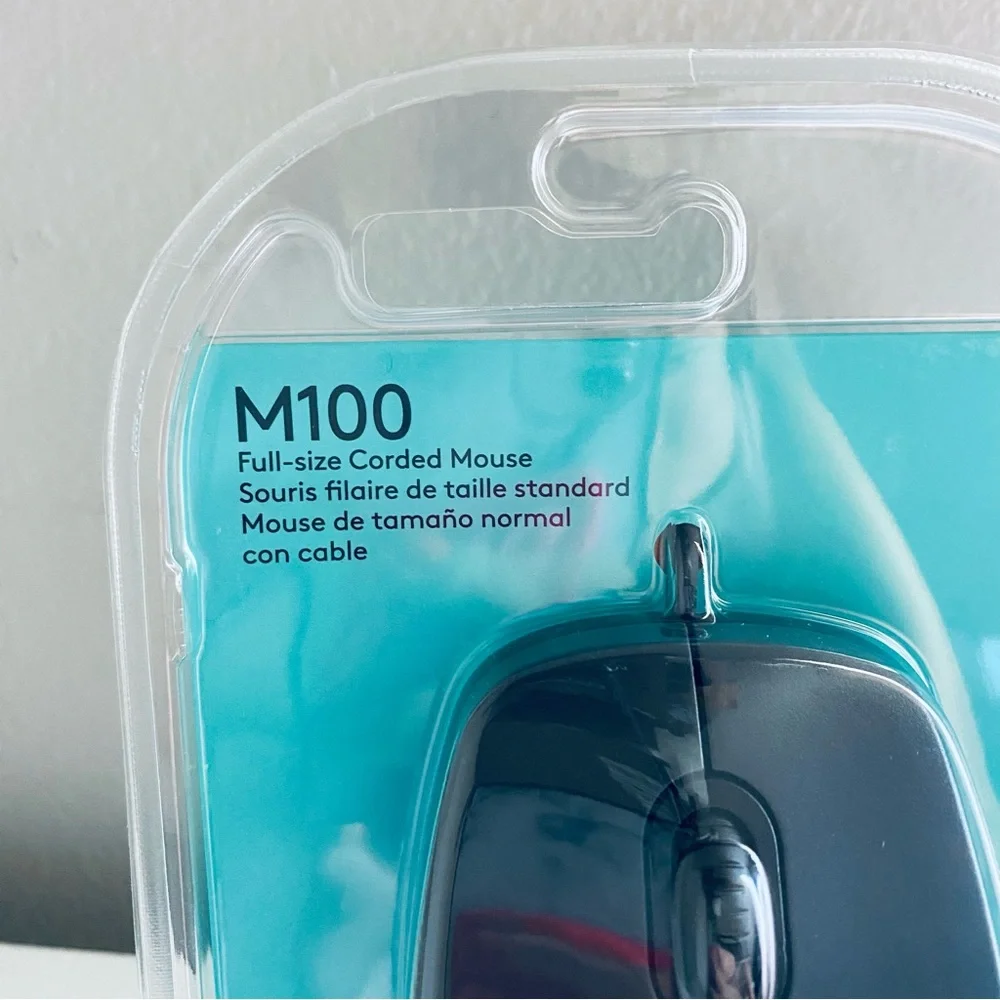 Logitech M100 Full Size Black Corded Mouse NEW